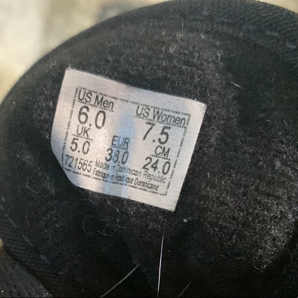 COPY - Vans slip resistant shoes - Picture 3 of 3